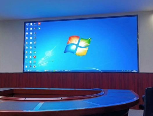 AC220V 입력 전압을 위한 140° 넓은 시야각 800cd/㎡ 미세 피치 LED 스크린