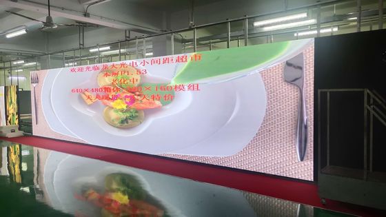 1.25mm 고휘도 소형 픽셀 LED 스크린 실내 디스플레이용 최대 800W/m²
