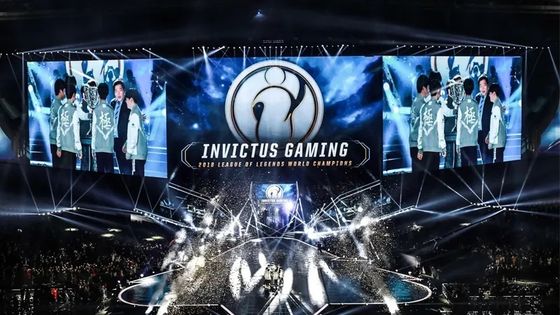 7680Hz 고해상도 LED 스크린 700니트 실내 광고 LED 디스플레이 스크린