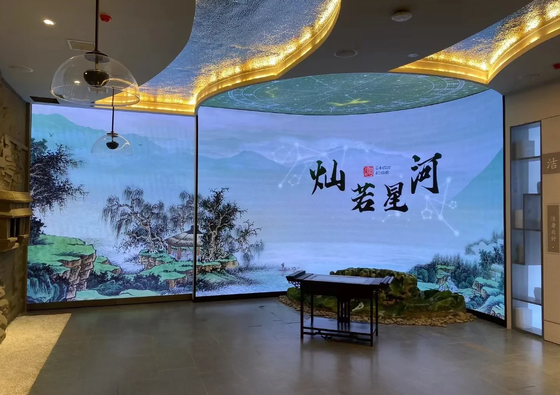 컬러풀 스퀘어 실내 풀컬러 LED 디스플레이 P2.5 사각 기둥용 640x480mm 다이캐스팅 알루미늄