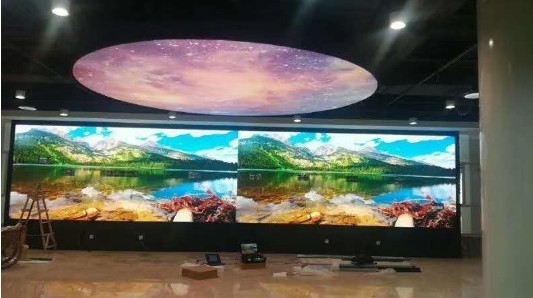 320*160mm 실내 풀 컬러는 디스플레이 패널 1920 hz 내지 3840 hz를 이끌었습니다