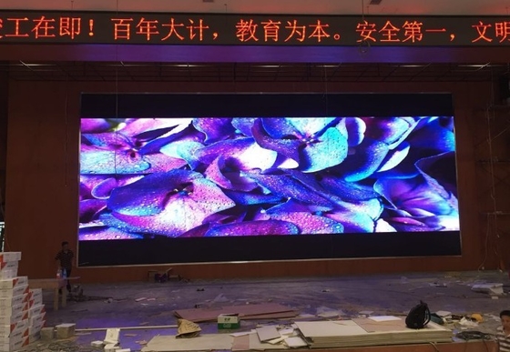 로에스 64x48cm 주도하는 벽면 부착용 보관함 가장 가는 P2 실내 LED 디스플레이 40 스캔 FCC CCC