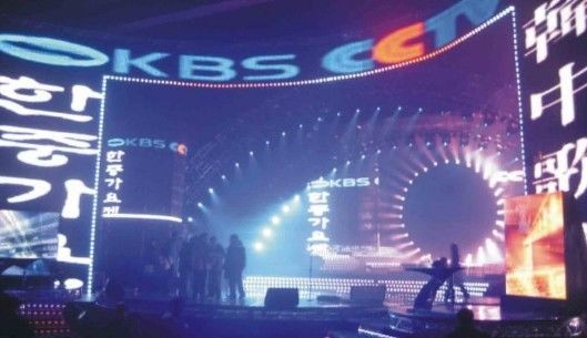 3840Hz LED 유연 모듈 곡선 LED 디스플레이 화면 비디오 패널 P2