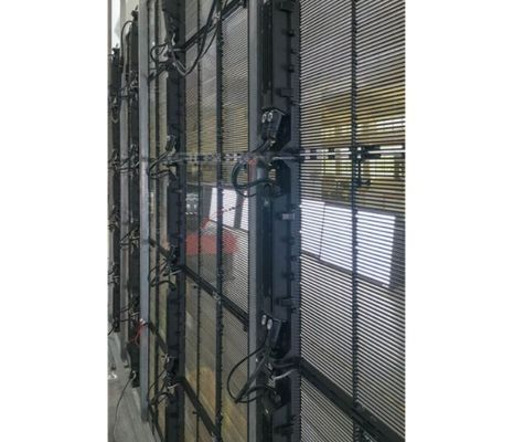 HD P3.9mm 투명한 유리 LED 스크린 격자 창 디스플레이 4500cd/ M2