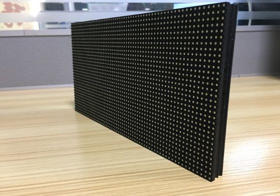 1 P4mm LED 디스플레이에서 야외 주도하는 비디오 월 1R1G1B 3을 맞추어주세요